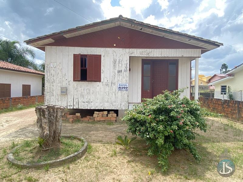 Casa Código 13960 Aluguel Anual no bairro De Villa na cidade de Urussanga