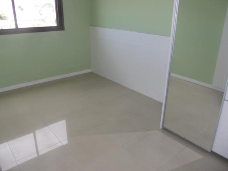 Quarto de Casal (Suíte) com armários planejados