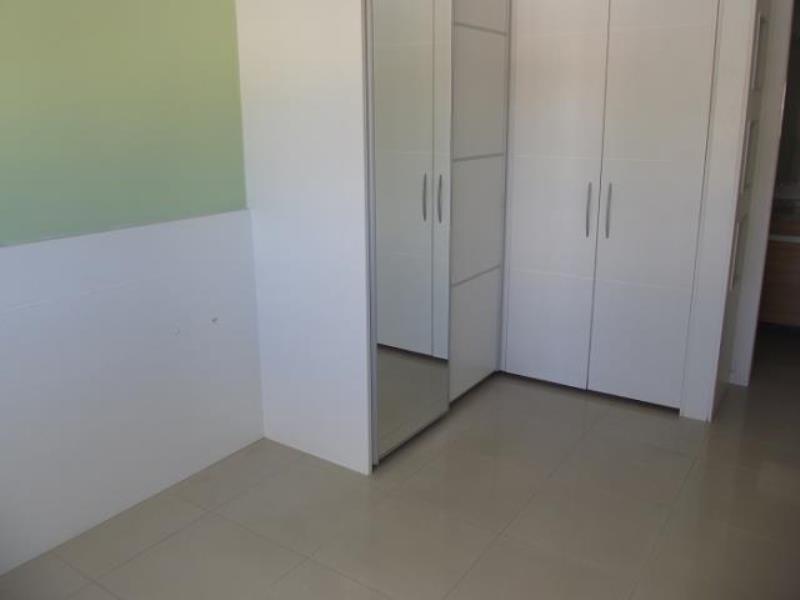 Quarto Suíte com armários