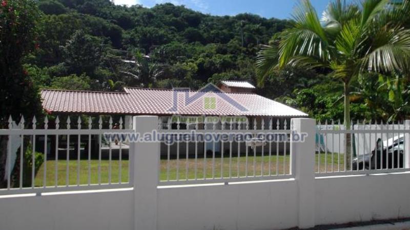 Casa Codigo 2058 para temporada no bairro Lagoinha na cidade de Florianópolis Condominio 