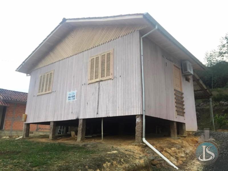 Casa Código 14026 Aluguel Anual no bairro De Villa na cidade de Urussanga
