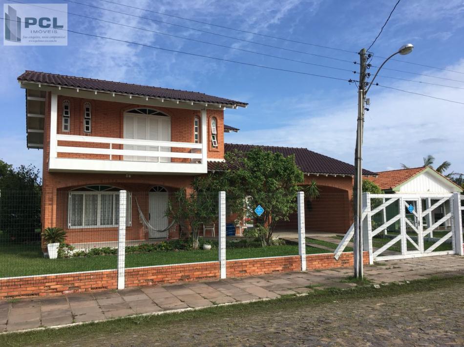 Casa Código 8743 a Venda no bairro ZONA NOVA na cidade de Tramandaí