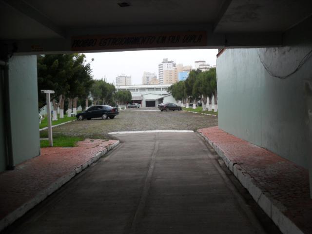 Entrada , Frente Av. fernando amaral