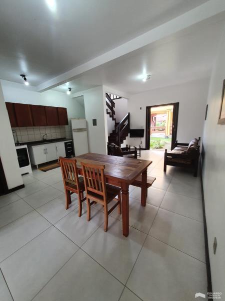 Apartamento Código 472Temporada no bairro Cachoeira do Bom Jesus na cidade de Florianópolis