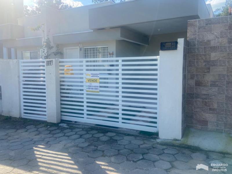 Casa Geminada Código 514Venda no bairro Cachoeira do Bom Jesus na cidade de Florianópolis