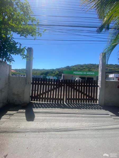 Casa Código 537Temporada no bairro Cachoeira do Bom Jesus na cidade de Florianópolis