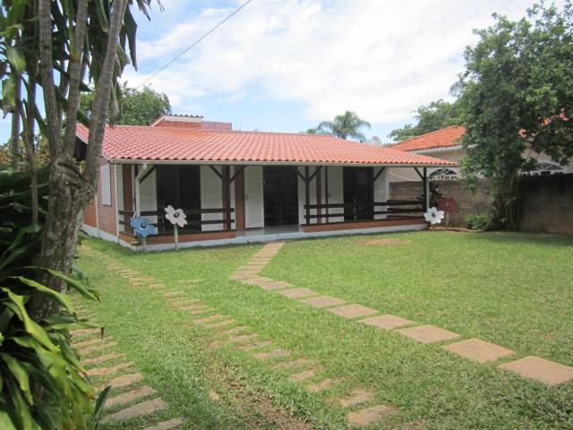 Casa Código 102Temporada no bairro Cachoeira do Bom Jesus na cidade de Florianópolis