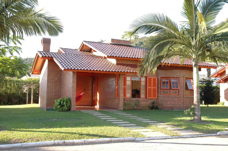 Casa Código 171Temporada no bairro Cachoeira do Bom Jesus na cidade de Florianópolis