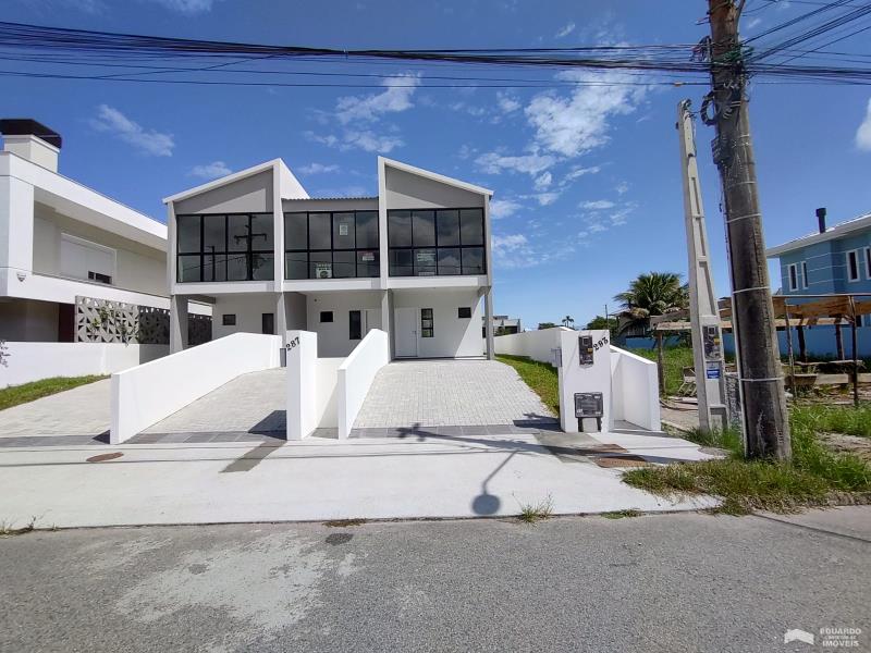 Casa Geminada Código 444Venda no bairro Cachoeira do Bom Jesus na cidade de Florianópolis