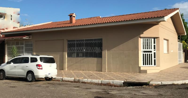 Casa Código 6825 a Venda no bairro Passo D'Areia na cidade de Santa Maria