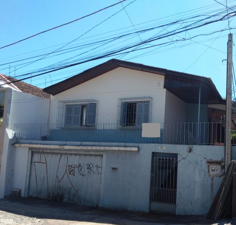 Casa Codigo 7049a Venda no bairro Nossa Senhora das Dores na cidade de Santa Maria