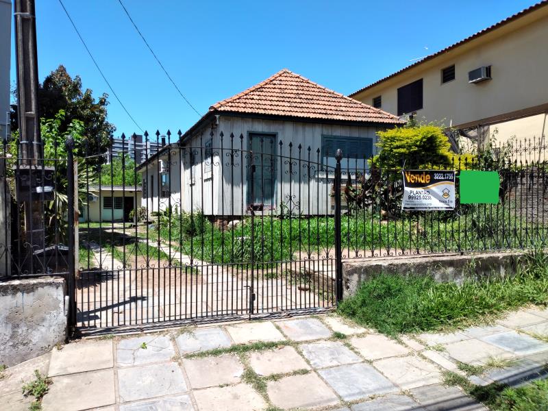 Casa Código 7172 a Venda no bairro Nossa Senhora das Dores na cidade de Santa Maria