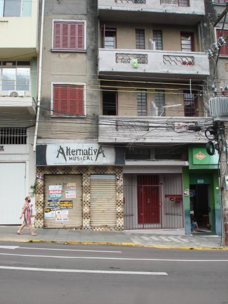 Loja Código 7205 para alugar no bairro Centro na cidade de Santa Maria Condominio ed. dr. valentim