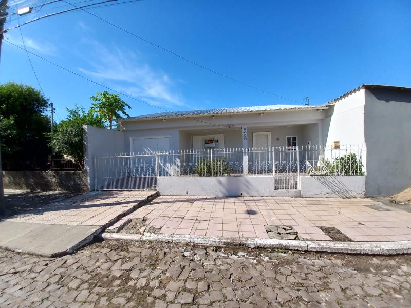 Casa Código 7486 a Venda no bairro Tancredo Neves na cidade de Santa Maria