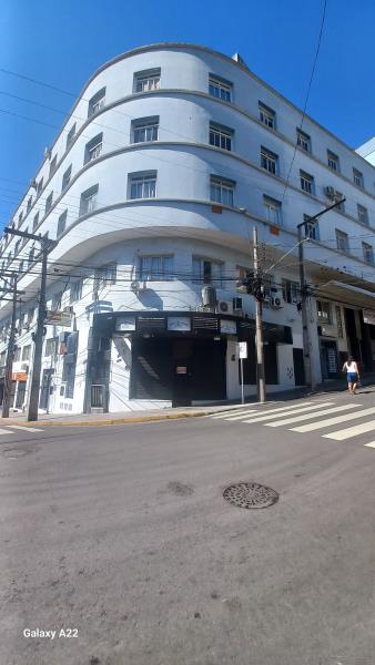 Loja Código 7829 para alugar no bairro Centro na cidade de Santa Maria Condominio cond ed cinema gloria