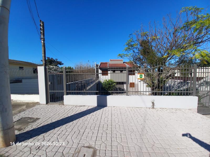 Casa Código 8088 para alugar no bairro Patronato na cidade de Santa Maria