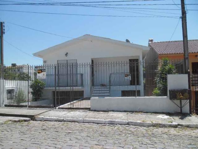 Casa Código 2900 para alugar no bairro Nossa Senhora das Dores na cidade de Santa Maria