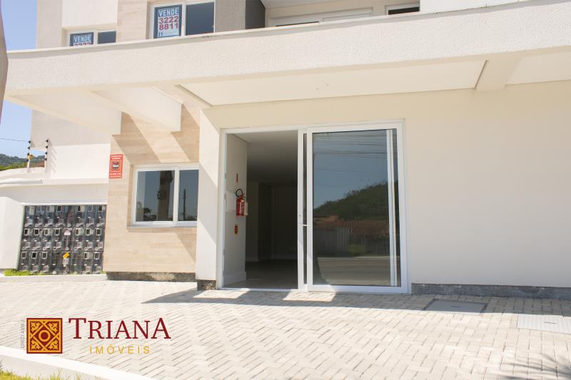 Sala-Codigo-142-a-Venda-no-bairro-Ribeirão-da-Ilha-na-cidade-de-Florianópolis