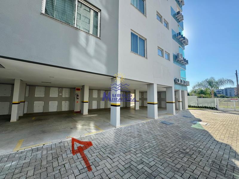 1 vaga de garagem coberta