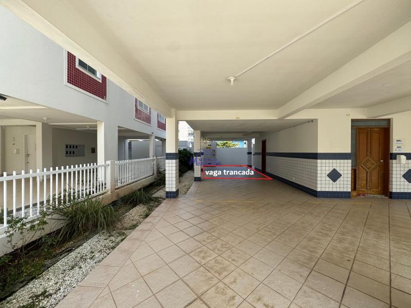 Vaga de garagem TRANCADA
