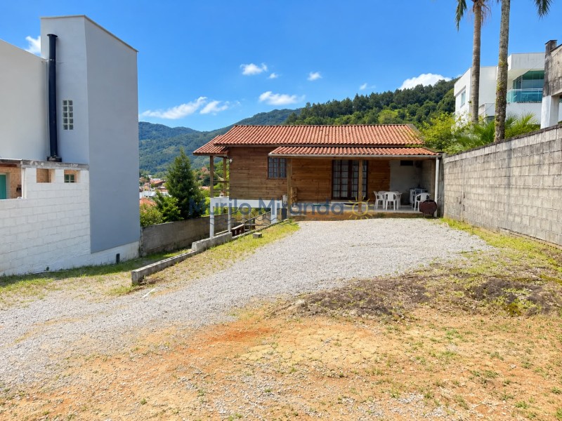 Casa Codigo 7010 a Venda no bairro Fazenda da Armação na cidade de Governador Celso Ramos
