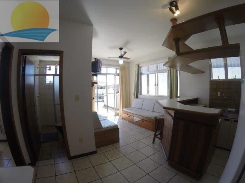Cobertura com o Código 336301 para alugar na temporada no bairro Canasvieiras na cidade de Florianópolis com 1 dormitorio(s) possui 1 garagem(ns) possui 1 banheiro(s)