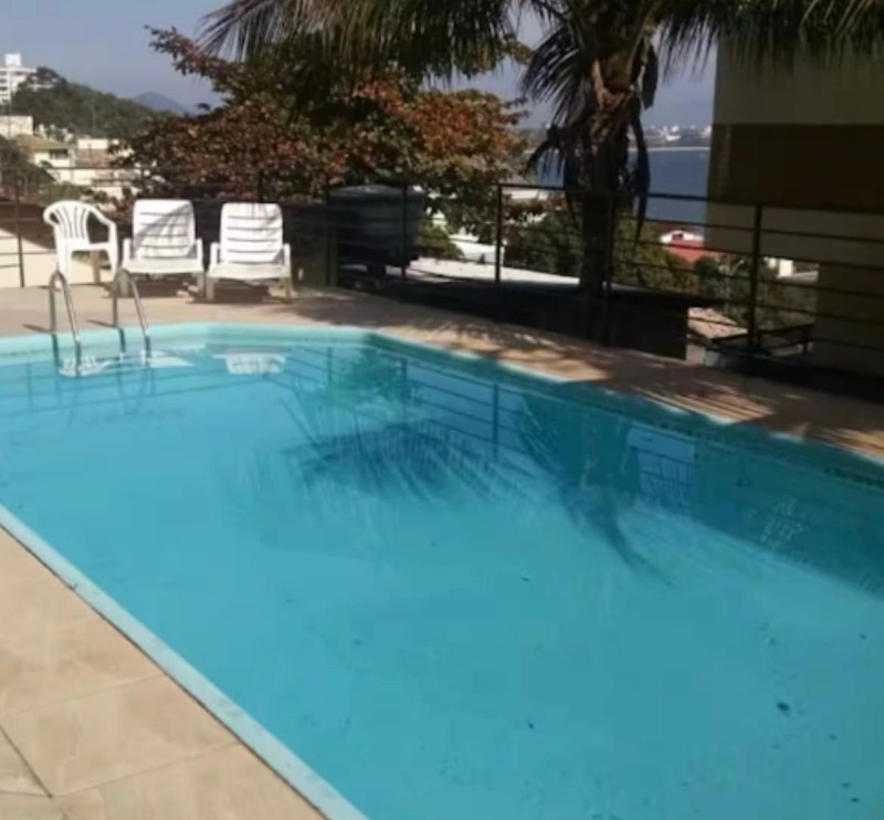 Apartamento com o Código 6946 para alugar no bairro Jurerê na cidade de Florianópolis com 2 dormitorio(s) possui 1 garagem(ns) possui 2 banheiro(s) com área de 69,26 m2