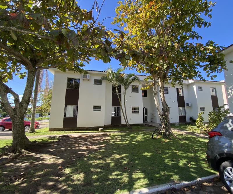 Apartamento com o Código 217 para alugar no bairro Canasvieiras na cidade de Florianópolis com 2 dormitorio(s) possui 1 garagem(ns) possui 1 banheiro(s) com área de 45,00 m2