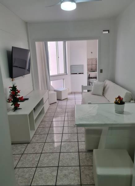 Apartamento com o Código 6223 à Venda no bairro Canasvieiras na cidade de Florianópolis com 1 dormitorio(s) possui 1 garagem(ns) possui 1 banheiro(s)