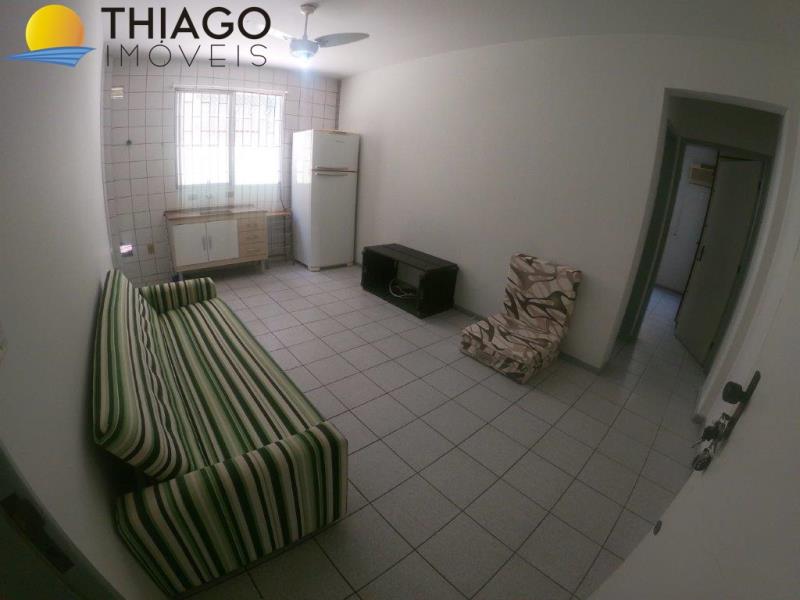 Apartamento com o Código 19 para alugar no bairro Canasvieiras na cidade de Florianópolis com 1 dormitorio(s) possui 1 garagem(ns) possui 1 banheiro(s) com área de 30,07 m2