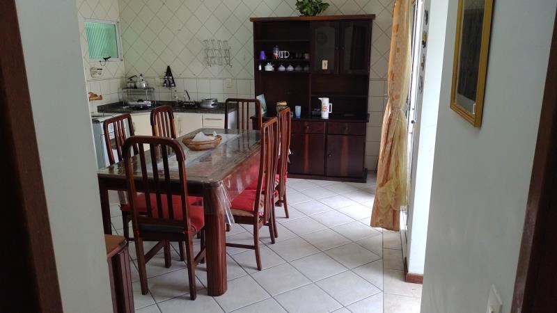 Apartamento com o Código 4929 para alugar no bairro Canasvieiras na cidade de Florianópolis com 2 dormitorio(s) possui 1 garagem(ns) possui 1 banheiro(s) com área de 77,44 m2