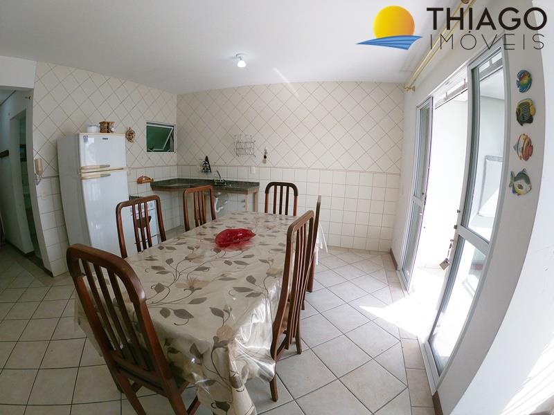 Apartamento com o Código 413 para alugar no bairro Canasvieiras na cidade de Florianópolis com 2 dormitorio(s) possui 1 garagem(ns) possui 1 banheiro(s) com área de 77,44 m2