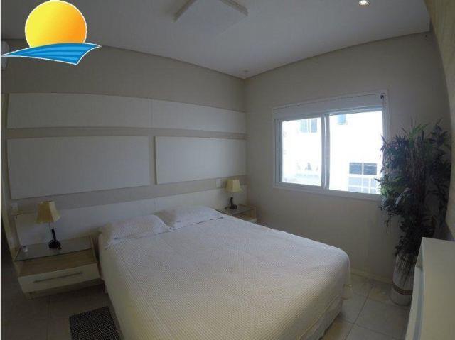 Apartamento com o Código 151 à Venda no bairro Canasvieiras na cidade de Florianópolis com 2 dormitorio(s) possui 1 garagem(ns) possui 2 banheiro(s)