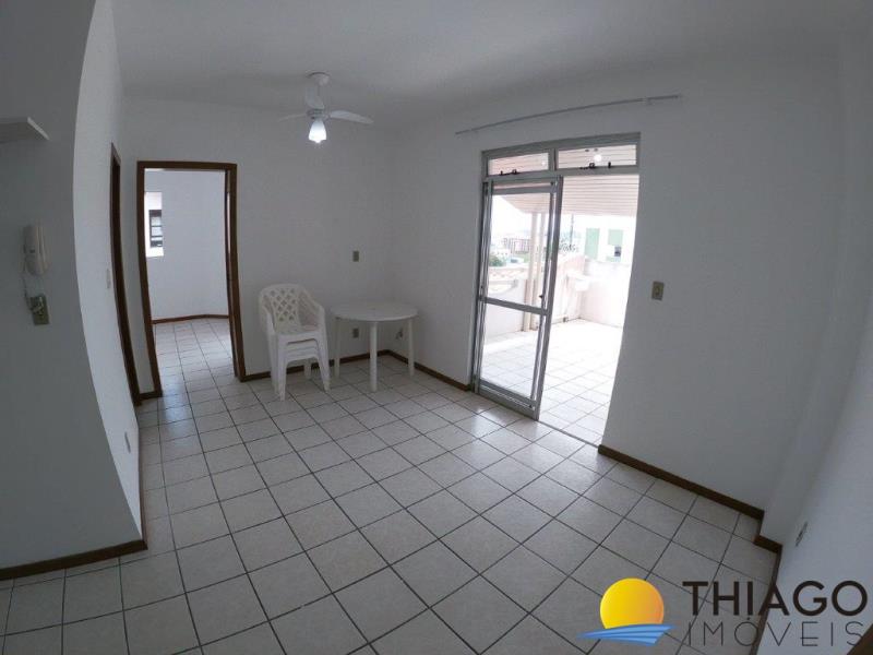 Cobertura com o Código 1 à Venda no bairro Canasvieiras na cidade de Florianópolis com 2 dormitorio(s) possui 1 garagem(ns) possui 1 banheiro(s) com área de 58,00 m2