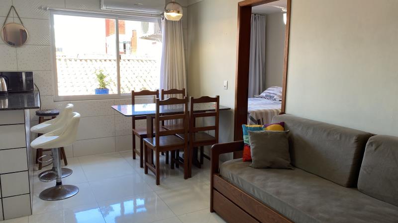 Apartamento com o Código 7878 para alugar na temporada no bairro Canasvieiras na cidade de Florianópolis com 1 dormitorio(s) possui 1 garagem(ns)