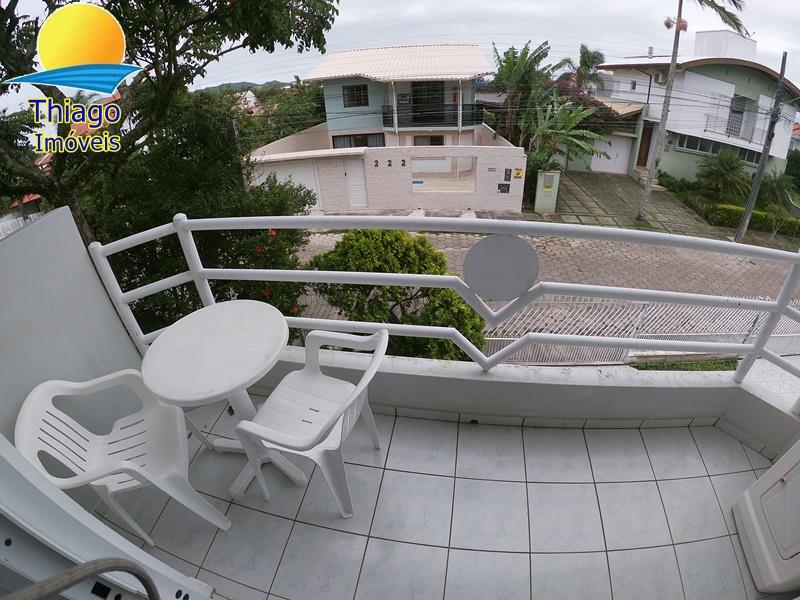 Apartamento com o Código 162 para alugar no bairro Cachoeira do Bom Jesus na cidade de Florianópolis com 2 dormitorio(s) possui 1 garagem(ns) possui 1 banheiro(s)