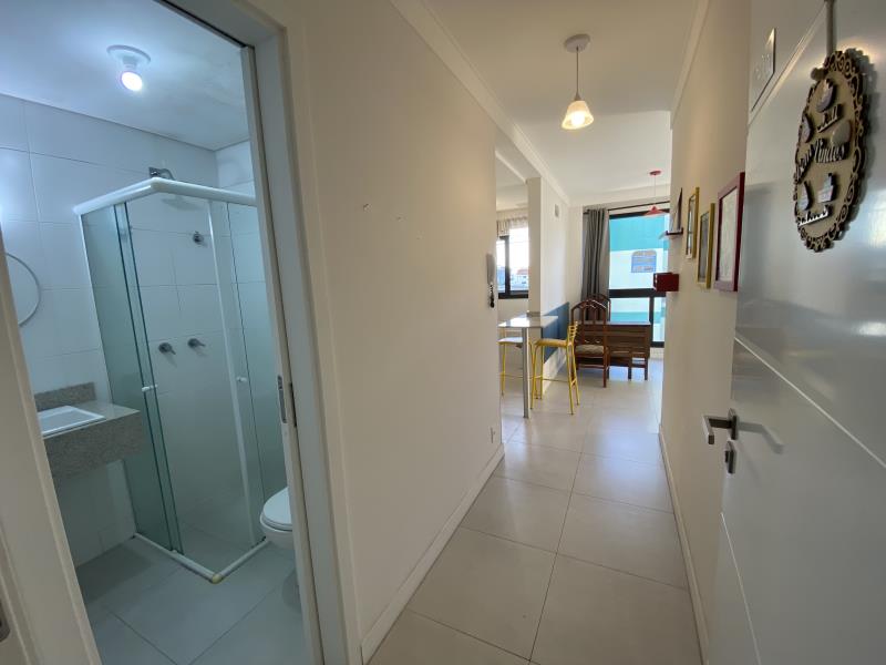 Apartamento com o Código 295 à Venda no bairro Canasvieiras na cidade de Florianópolis com 1 dormitorio(s) possui 1 garagem(ns) possui 1 banheiro(s) com área de 45,97 m2