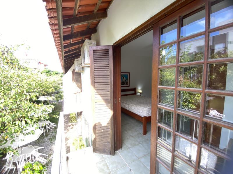Apartamento com o Código 337 para alugar no bairro Canasvieiras na cidade de Florianópolis com 2 dormitorio(s) possui 1 garagem(ns) possui 2 banheiro(s)