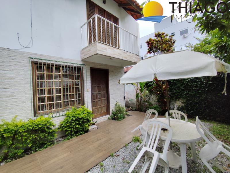 Duplex - Geminada com o Código 338 para alugar no bairro Canasvieiras na cidade de Florianópolis com 2 dormitorio(s) possui 1 garagem(ns) possui 2 banheiro(s) com área de 56,00 m2