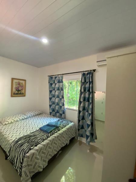 Apartamento com o Código 342 para alugar na temporada no bairro Canasvieiras na cidade de Florianópolis com 3 dormitorio(s) possui 2 garagem(ns) possui 2 banheiro(s)