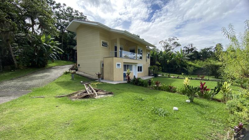 Casa com o Código 480 para alugar no bairro Santo Antônio de Lisboa na cidade de Florianópolis com 3 dormitorio(s) possui 1 garagem(ns) possui 2 banheiro(s)