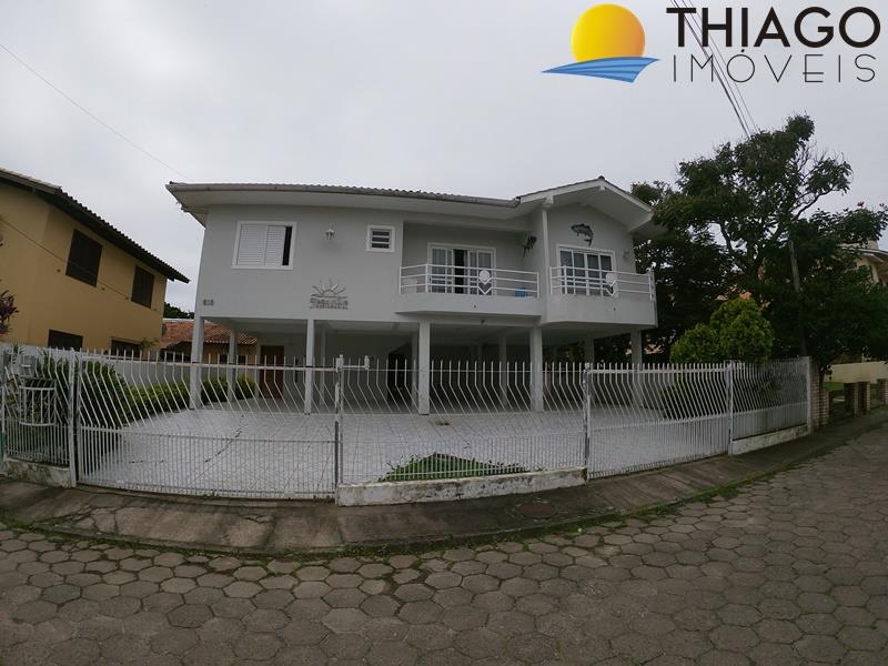 Apartamento com o Código 158 para alugar no bairro Cachoeira do Bom Jesus na cidade de Florianópolis com 1 dormitorio(s) possui 1 garagem(ns) possui 1 banheiro(s) com área de 45,00 m2