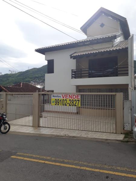 Casa-Codigo-997-a-Venda-no-bairro-Saco dos Limões-na-cidade-de-Florianópolis