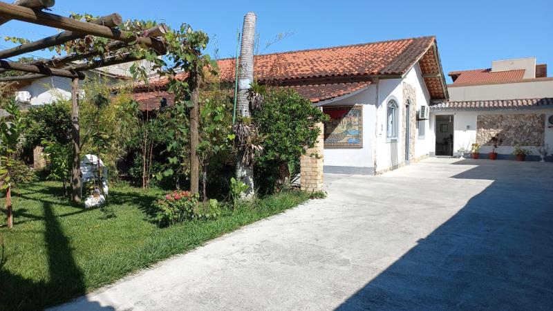 Casa-Codigo-1099-a-Venda-no-bairro-Carianos-na-cidade-de-Florianópolis