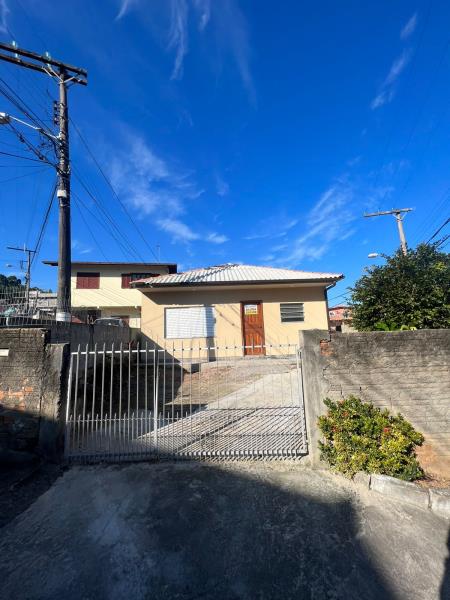 Casa-Codigo-1106-para-alugar-no-bairro-Tapera-na-cidade-de-Florianópolis
