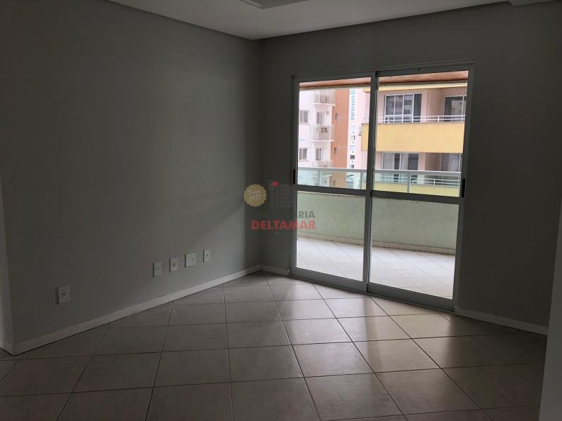 Apartamento Código 641 para Venda MERO no bairro Centro na cidade de Balneário Camboriú 