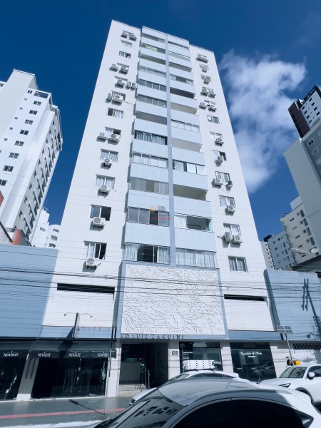 Apartamento Código 759 para alugar no bairro Centro na cidade de Balneário Camboriúna Imobiliária DeltaMar 