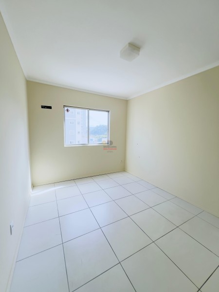 Apartamento Código 759 para alugar no bairro Centro na cidade de Balneário Camboriúna Imobiliária DeltaMar 