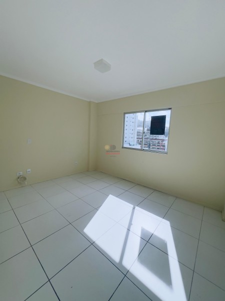 Apartamento Código 759 para alugar no bairro Centro na cidade de Balneário Camboriúna Imobiliária DeltaMar 