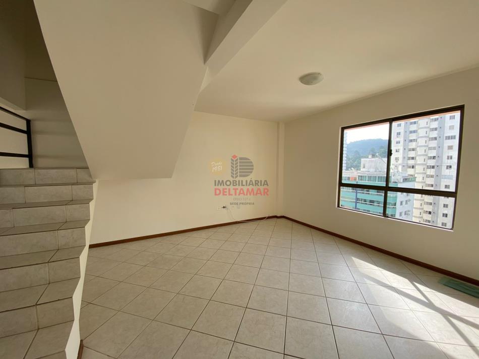 Cobertura Duplex Código 3551 para alugar no bairro Pioneiros na cidade de Balneário Camboriúna Imobiliária DeltaMar5 